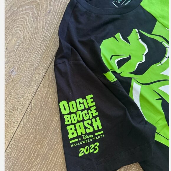 NWT Oogie Boogie Bash 2023 Loungefly Disney Villains T-shirt-  Halloween Sz S - Picture 4 of 5